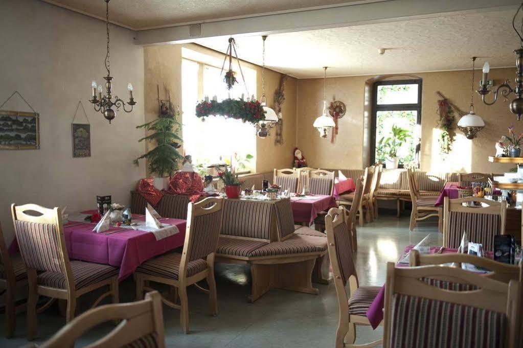 Hotel & Ristorante Positano Radeburg Екстериор снимка