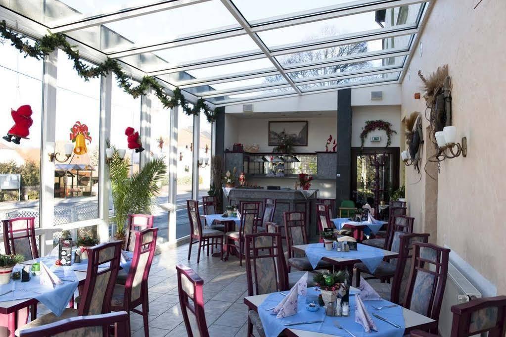 Hotel & Ristorante Positano Radeburg Екстериор снимка